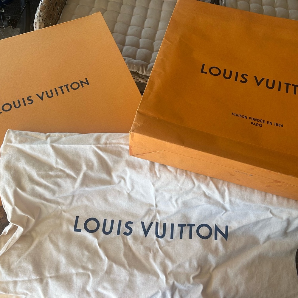 Louis Vuitton box and dust bag for Neverfull